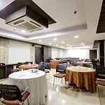 Stay At Good Times Near Karol Bagh Metro