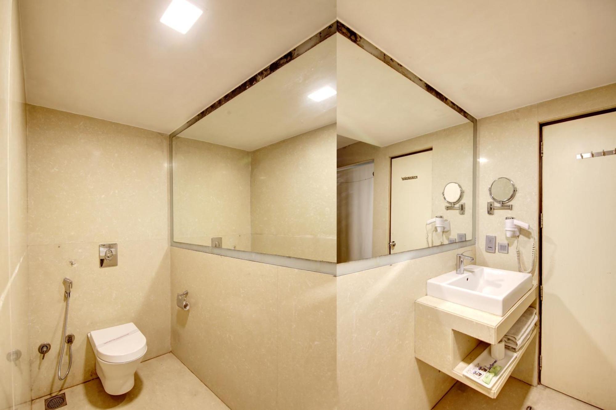 Stay At Good Times Near Karol Bagh Metro New Delhi